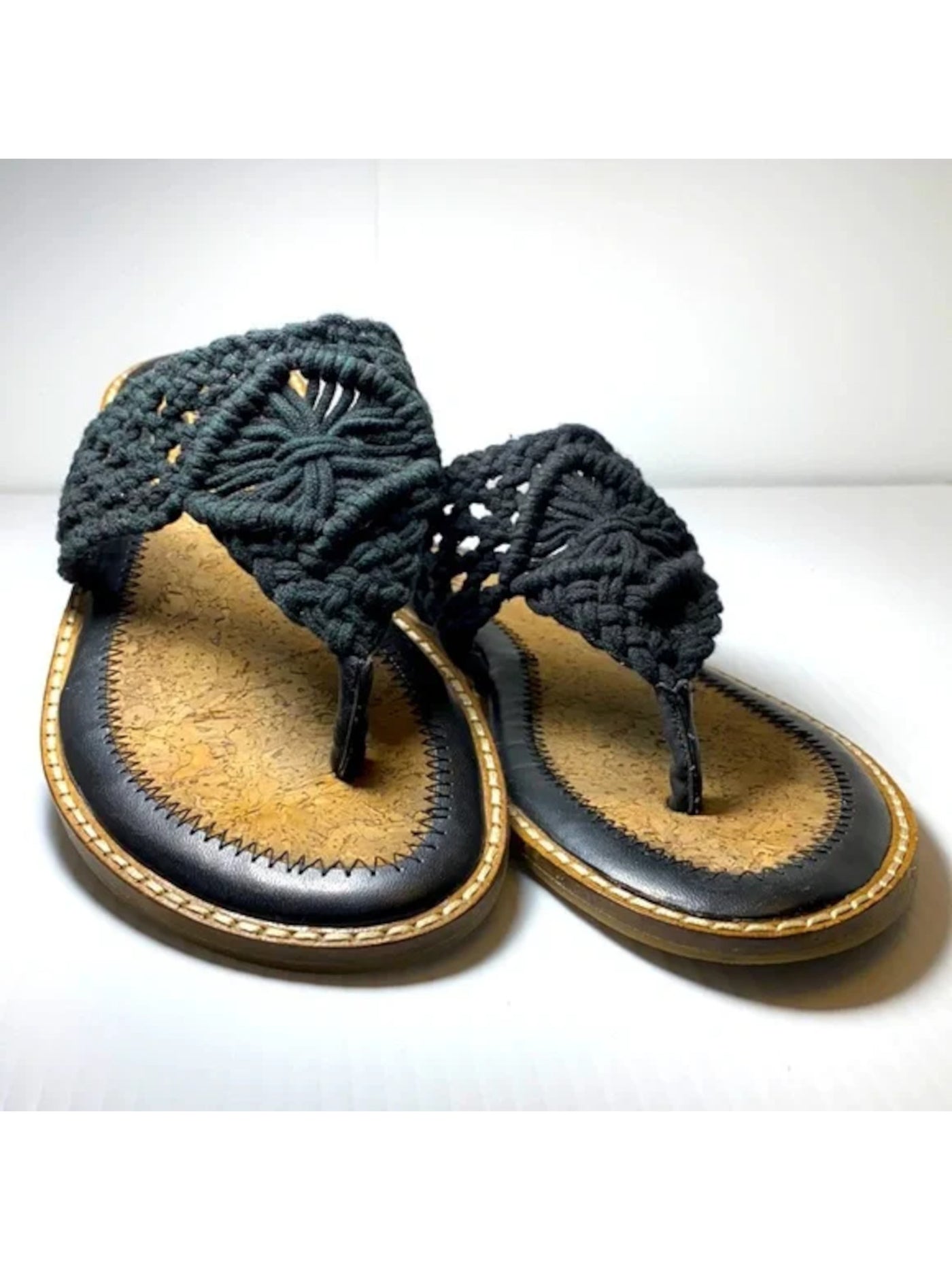 LUCKY BRAND Womens Black Woven Comfort Barry Round Toe Slip On Thong Sandals Shoes 5.5 M