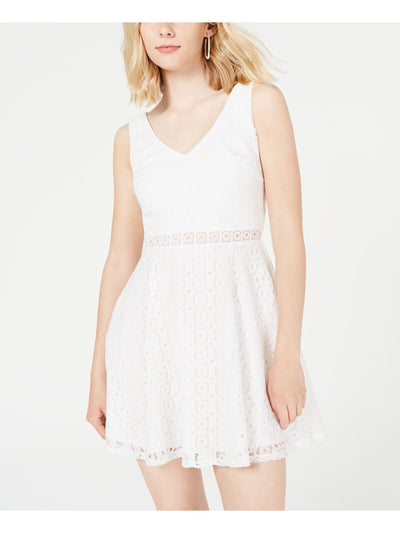CITY STUDIO Womens White Lace Sleeveless Scoop Neck Mini Cocktail Sheath Dress Juniors 1
