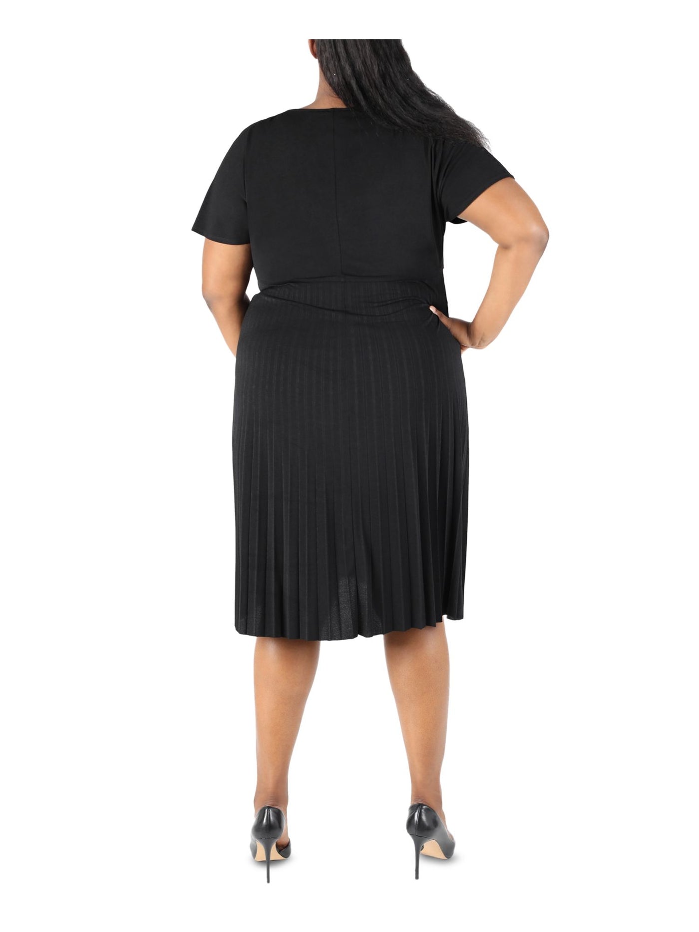 SIGNATURE BY ROBBIE BEE Womens Black Jersey Pleated Tie Pullover Style Unlined Short Sleeve Round Neck Below The Knee Fit + Flare Dress Plus 2X