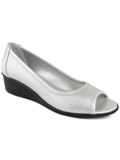 KAREN SCOTT Womens Silver Perforated Padded Yaritza Peep Toe Wedge Slip On Pumps Shoes 9 M