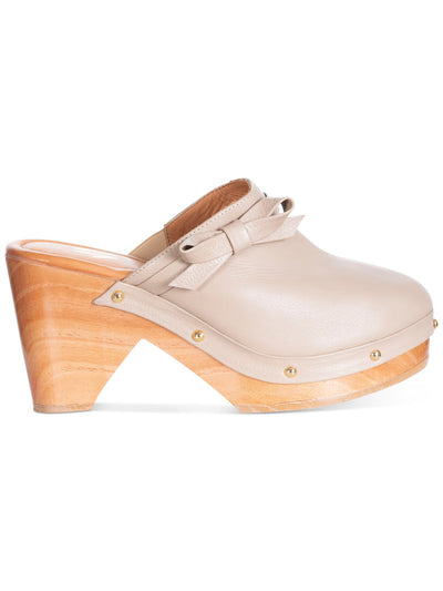 SILVIA COBOS Womens Beige 1" Platform Bow Studded Daily Round Toe Sculpted Heel Slip On Leather Clogs Shoes 10