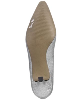 EASY STREET ALIVE AT 5 Womens Silver Cushioned Chiffon Pointed Toe Kitten Heel Slip On Dress Pumps Shoes M