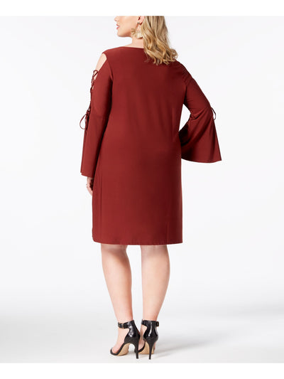 LOVE SCARLETT Womens Burgundy Cold Shoulder Slitted Lace-up Sleeve Bell Sleeve Jewel Neck Above The Knee Party Shift Dress Plus 1X